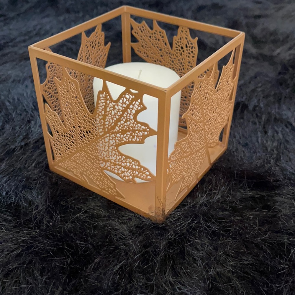 Candle holder